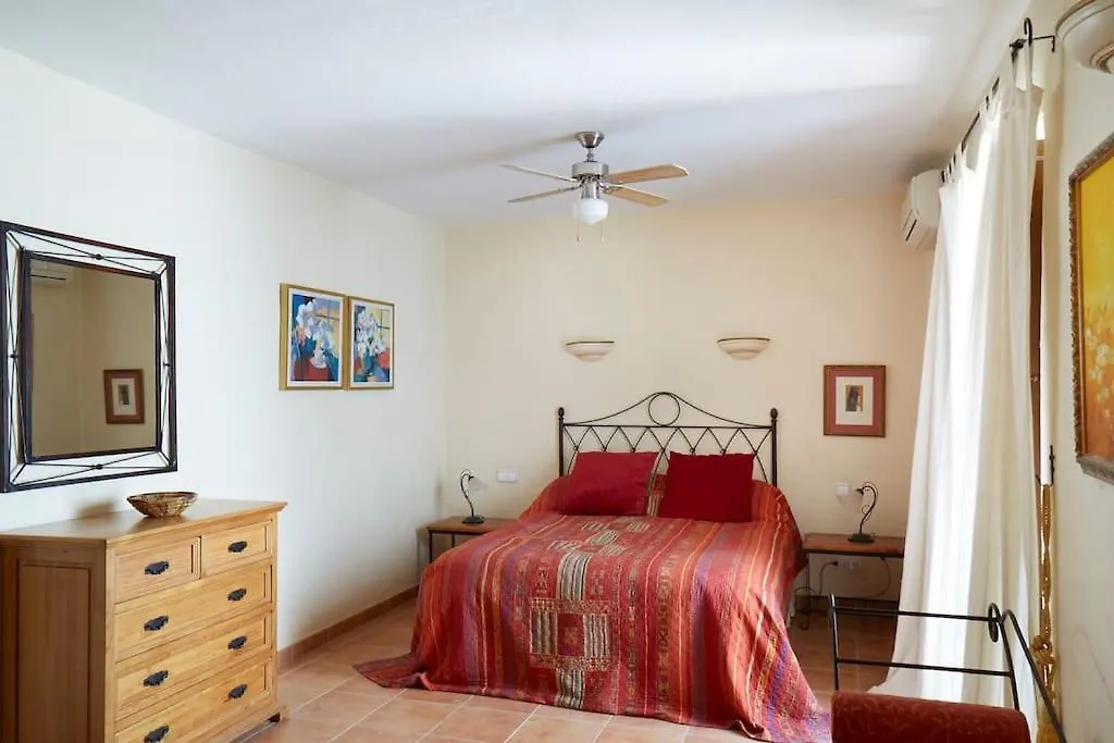 Marbella Old Town With Rooftop Terrace Rdr410
